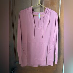 Fabletics women's extra small long sleeve hooded oversized top